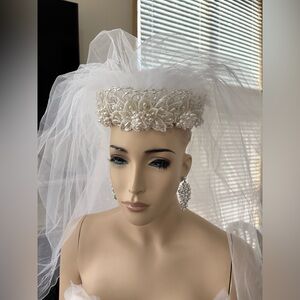 Elegant White Vintage Bridal Veil with Beaded Headpiece